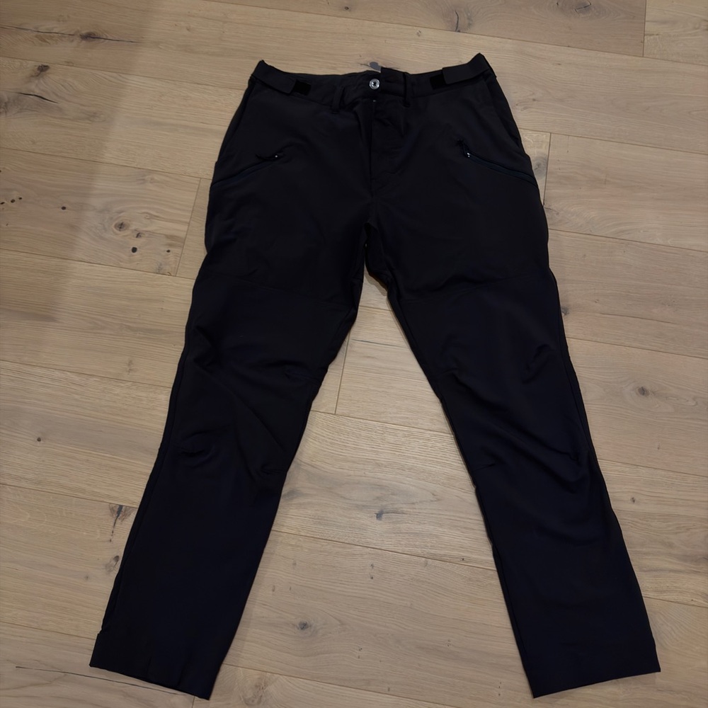 Patagonia mens point peak trail pants. Black. 36x32 near new